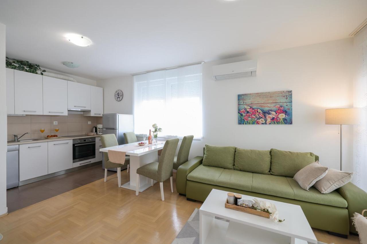 Cozy Niko Apartment - Private Parking And Balcony Zadar Exterior photo
